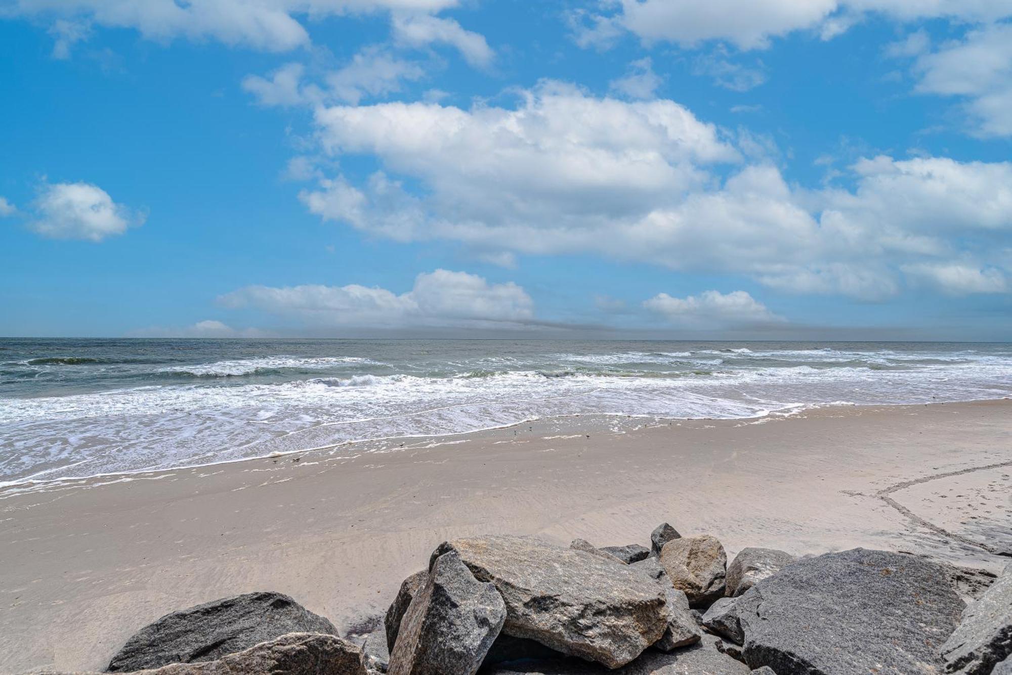 Hang Ten Hideaway, Pool, Condo, Parking - 6 Person Max Occupancy Carolina Beach Exterior foto